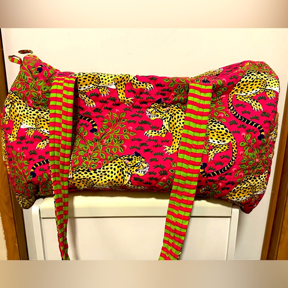 Printfresh Bagheera Hot Pink Quilted Duffle Bag